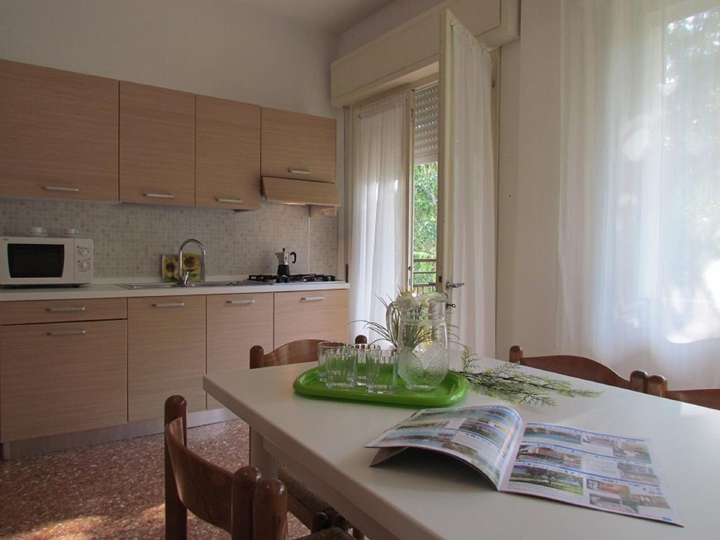 Appartamenti Codan & Fransi Bibione Habitación foto