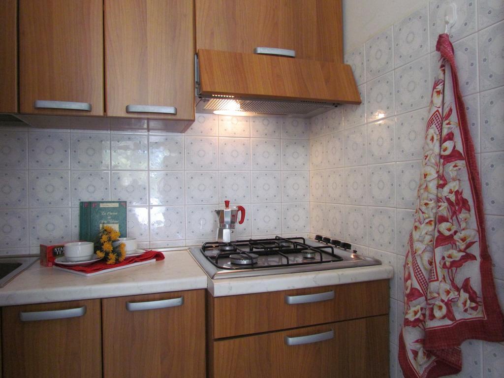 Appartamenti Codan & Fransi Bibione Habitación foto
