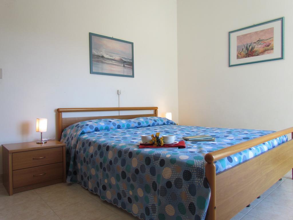 Appartamenti Codan & Fransi Bibione Habitación foto